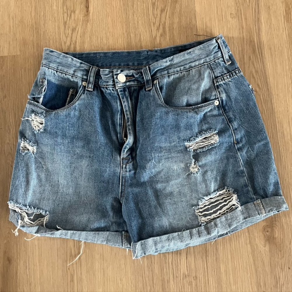 Blank NYC High Rise Fulton Shorts Stretchy Roll Up Distressed Jean Denim Roll Up